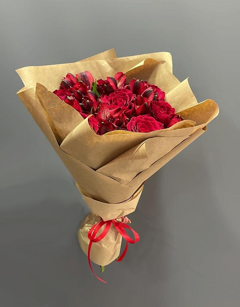 Букет цветов из: Альстромерии и Розы в Анучино