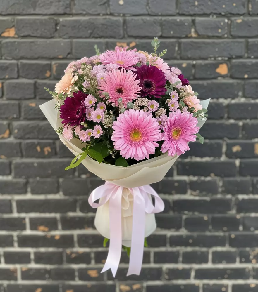 Букет цветов из: Герберы и Хризантемы в Анучино