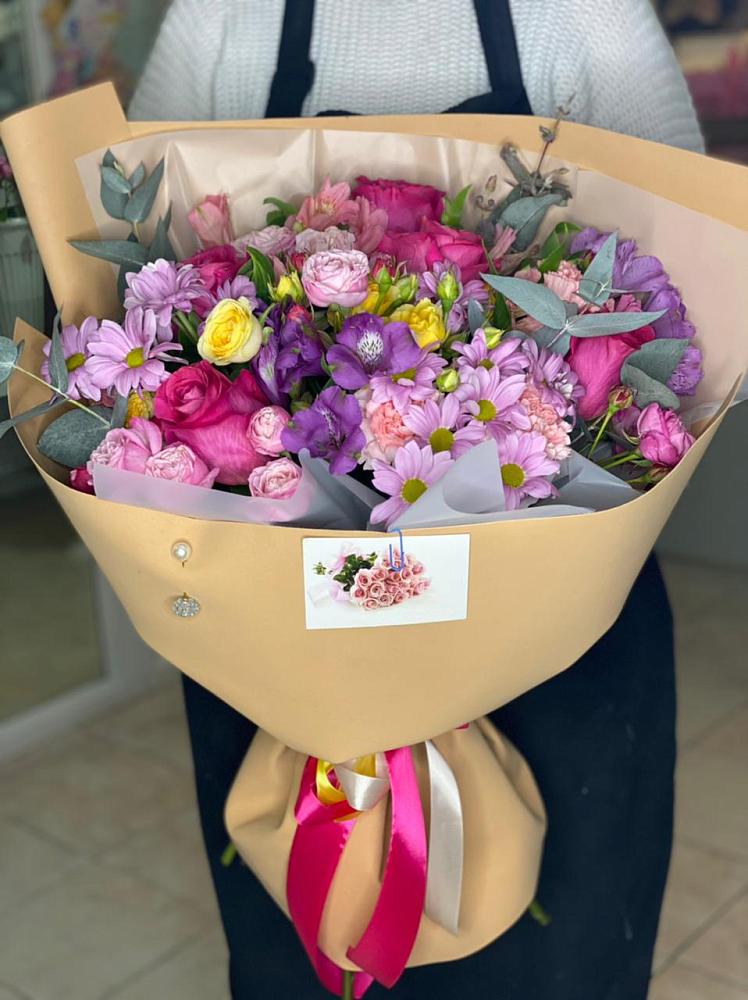 Букет цветов из: Хризантемы, Гвоздики и Альстромерии в Анучино