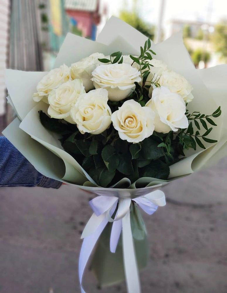 Букет Белые розы Проуд в Анучино