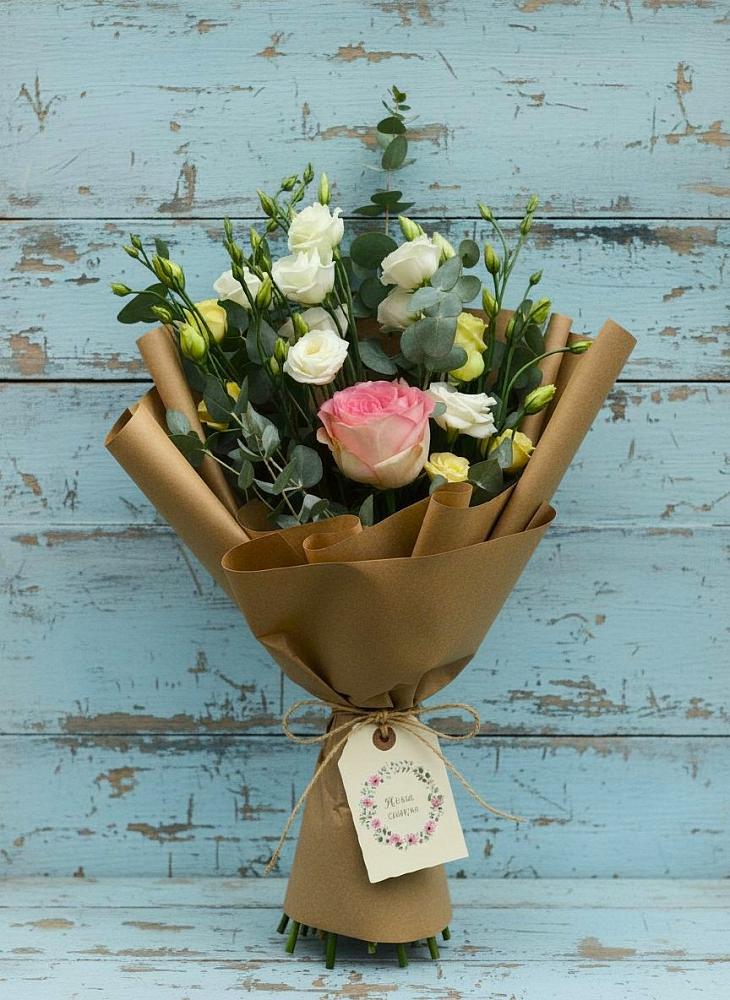 Букет цветов из: Розы и Лизиантусы в Анучино