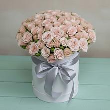 Цветочная композиция из Розы в шляпной коробке в Анучино