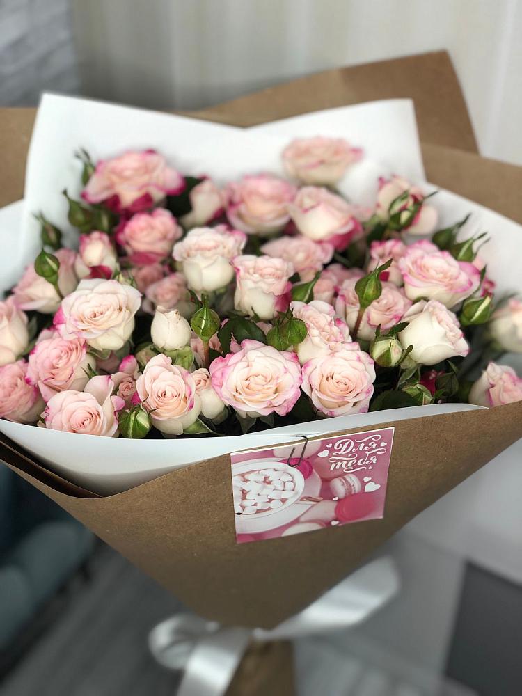 Букет цветов из: Розы в Анучино