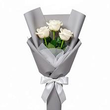 Букет 3 белые розы в Анучино