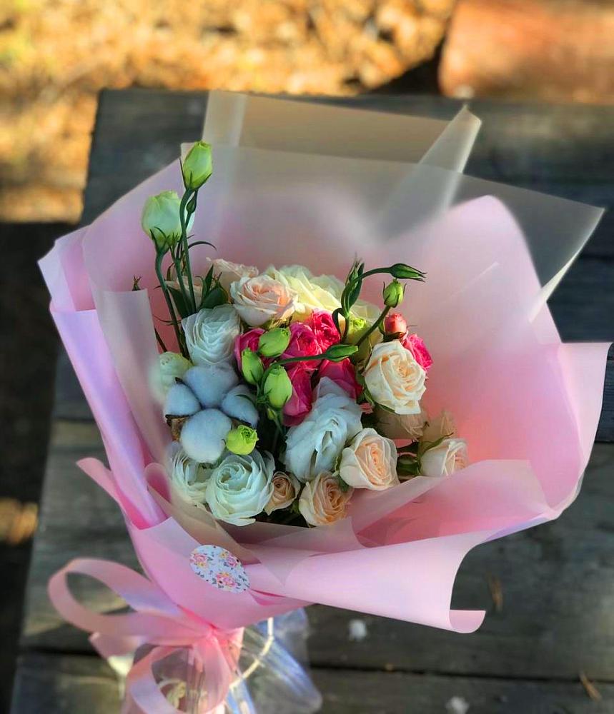 Букет цветов из: Розы и Лизиантусы в Анучино