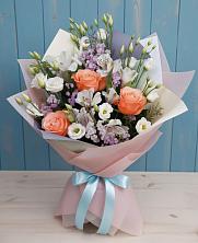 Букет цветов из:  Лизиантусы, Розы, Альстромерии и Гипсофила в Анучино