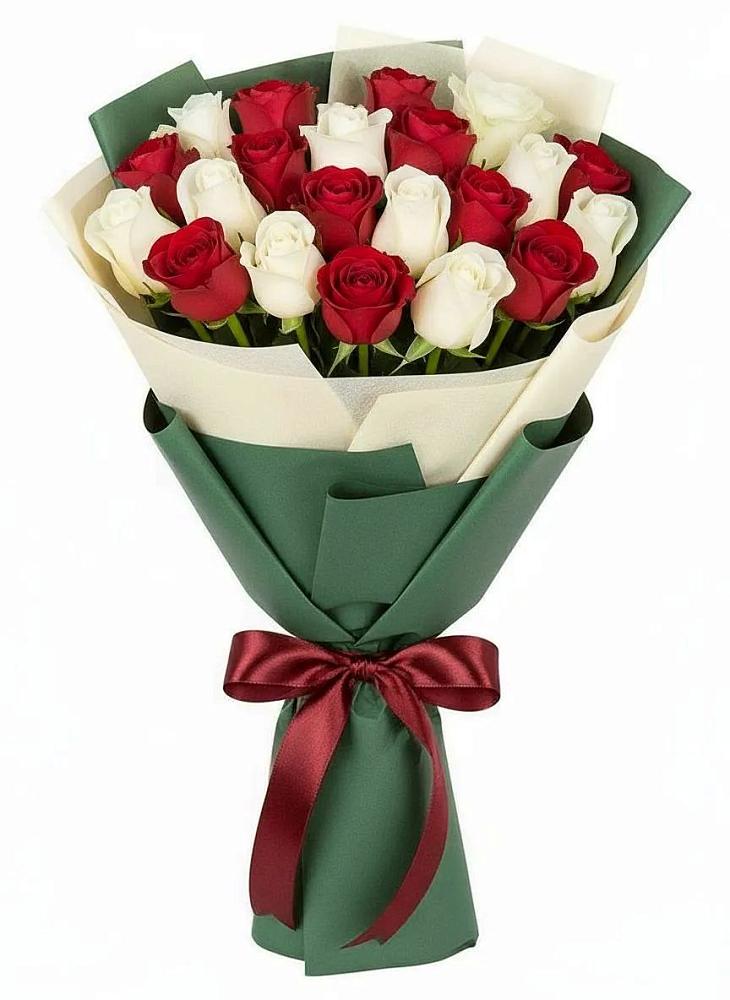 Букет Микс из красных и белых роз в Анучино
