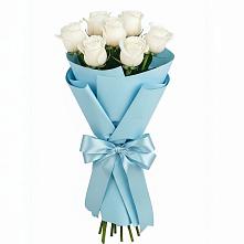 Букет 7 белых роз Проуд в Анучино