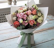 Букет цветов из:  Розы, Лизиантусы и Гвоздики в Анучино