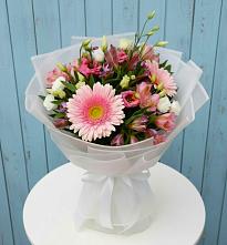 Букет цветов из:  Герберы, Альстромерии и Лизиантусы в Анучино