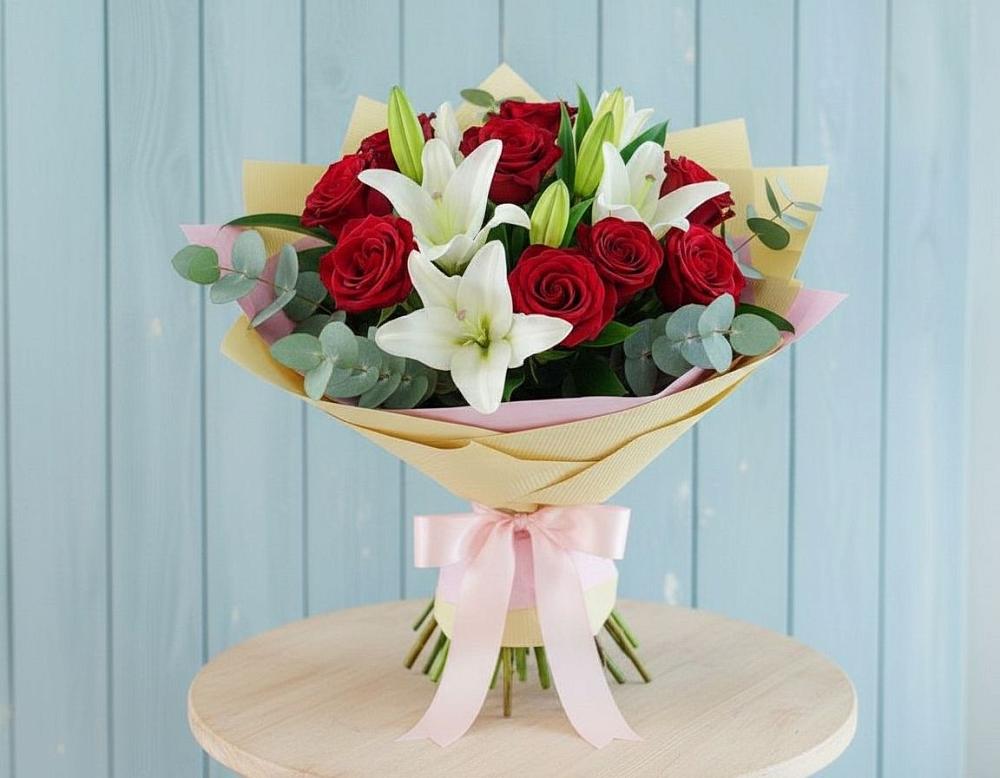 Букет цветов из: Лилии и Розы в Анучино